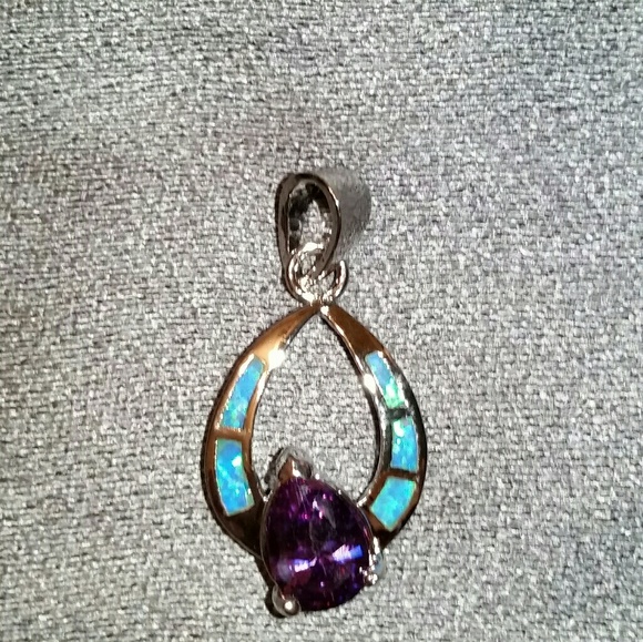 .925 Silver 2CT Amethyst & Blue Fire Opal Pendant - Picture 3 of 5